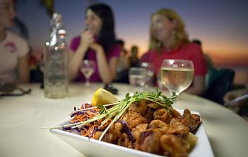 dining out outside, Trailer Boat Club, Fannie Bay