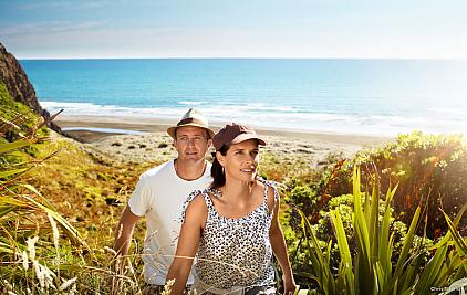 Auckland  Waitakere  Piha   Chris Sisarich